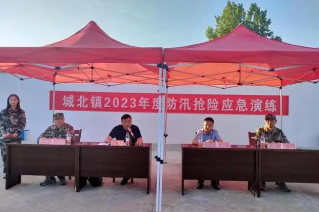 “汛”速行動，以練筑防！金安區(qū)城北鎮(zhèn)開展防汛搶險應(yīng)急演練